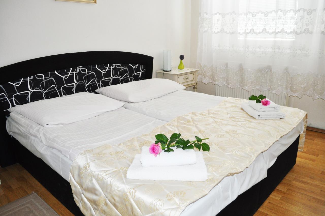 Pension Berg Prague Extérieur photo
